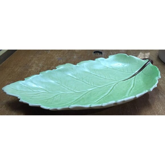 Royal Winton Snack Dish - Leaf Design - Green and Cream - 25.5cm long - Picture 2 of 5